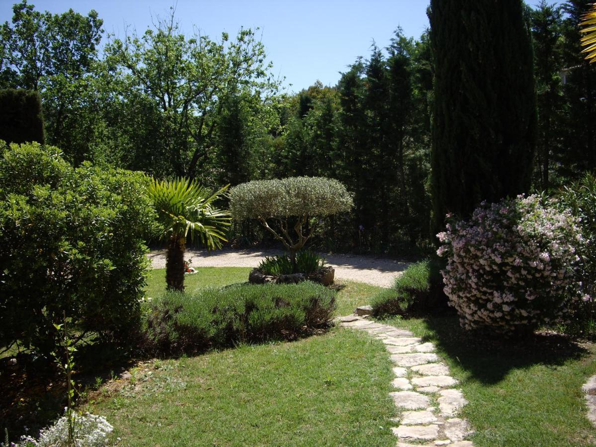 La Bastide De Mauragne - Gite Les Iris Apt Eksteriør billede